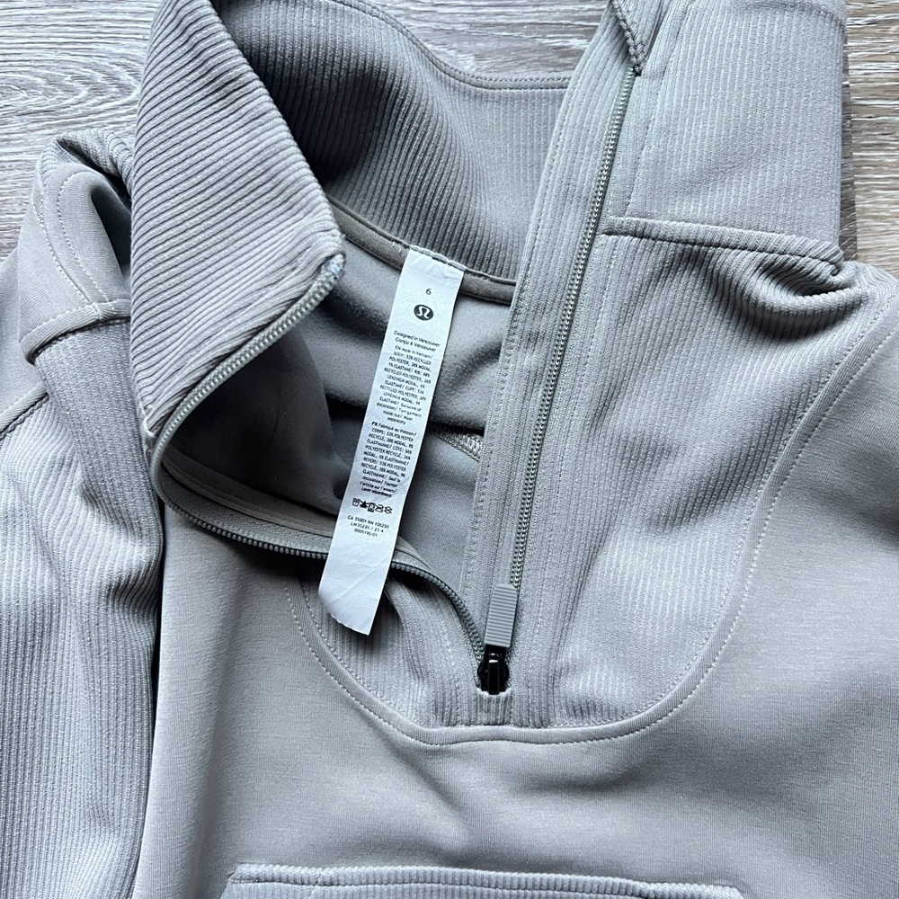 New with tag Lululemon Brushed Softstreme Half Zip size 6. Color is riverstone - Picture 3 of 4